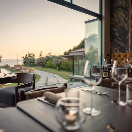 Hang Loose & 4 Stelle Calabria 4* Gizzeria